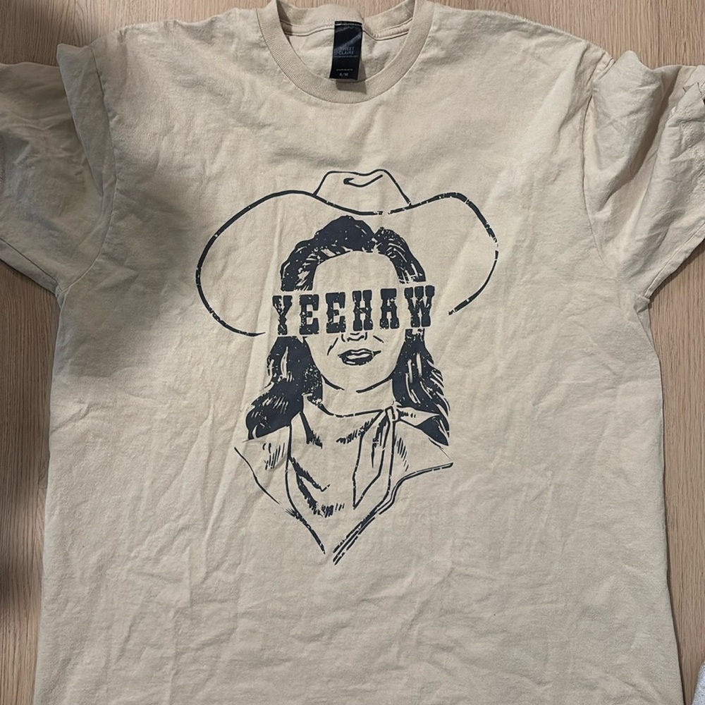 Women’s tee